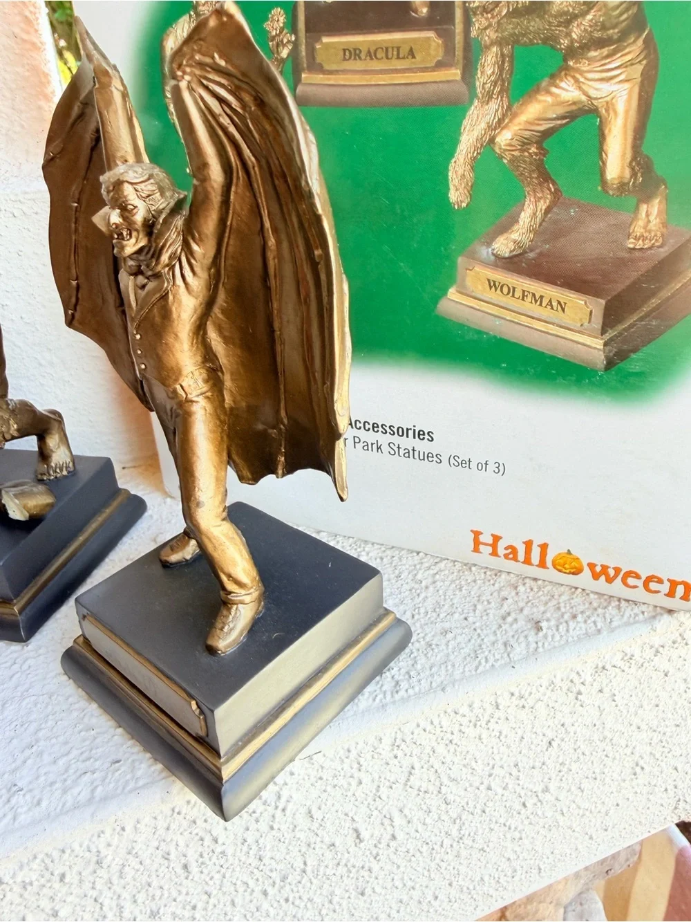 DEPT 56 HALLOWEEN VILLAGE Accessory MONSTER PARK STATUES 1 Broken